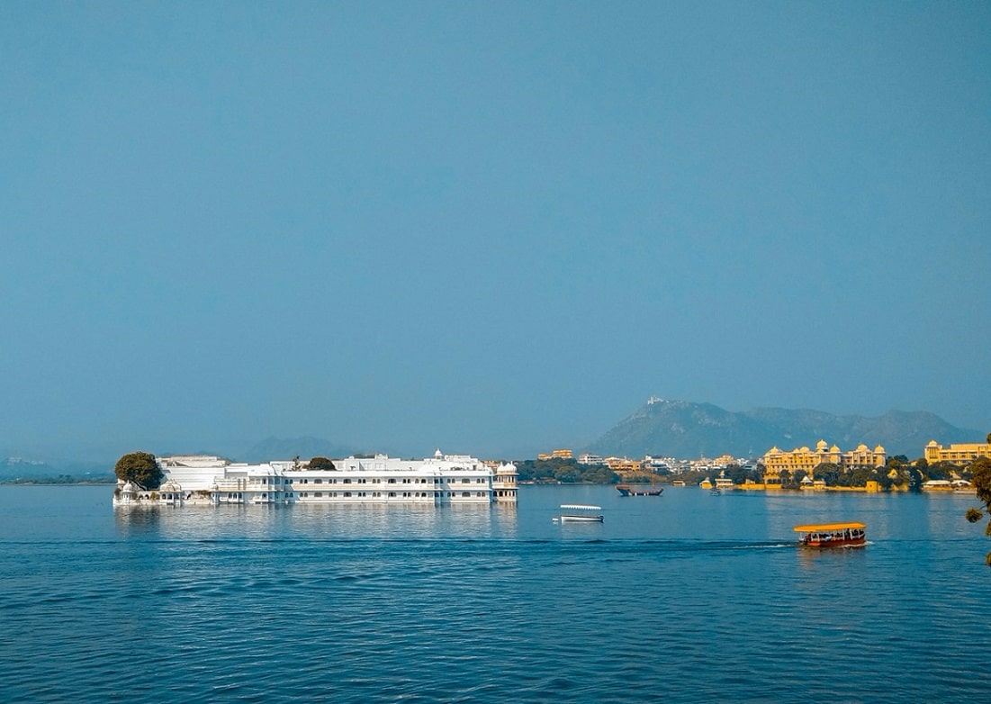 Boat Ride Udaipur activities