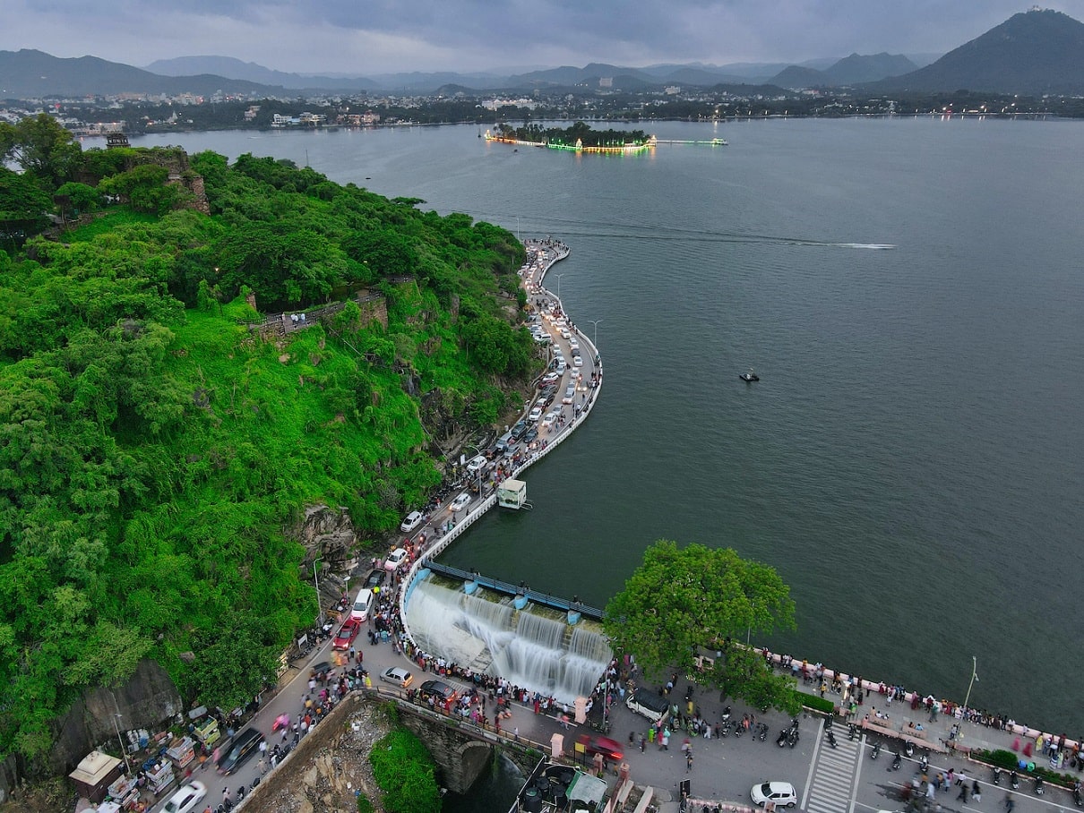 Best things to do in udaipur is cycle tour in morning to explore the city